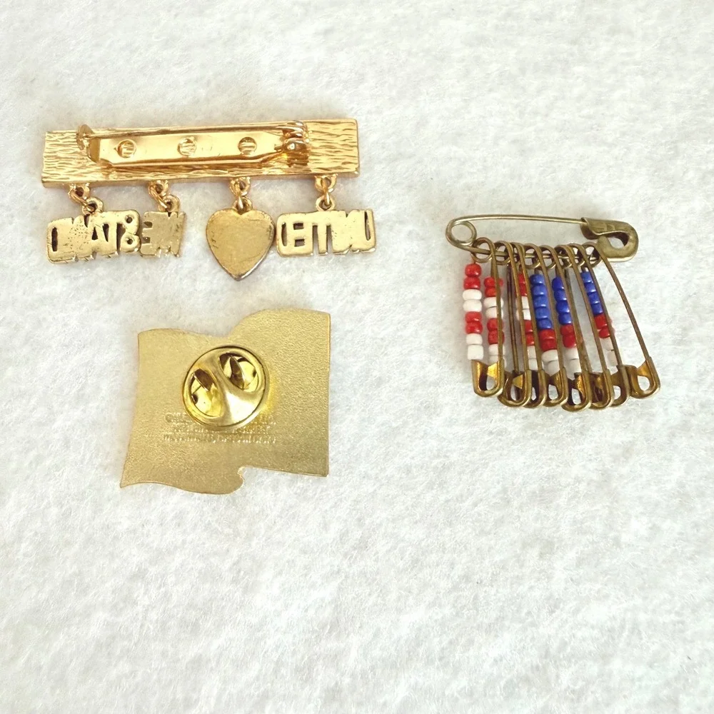 VTG Patriotic Americana Pin Lot USA Flag United We Stand Safety Pin Brooch